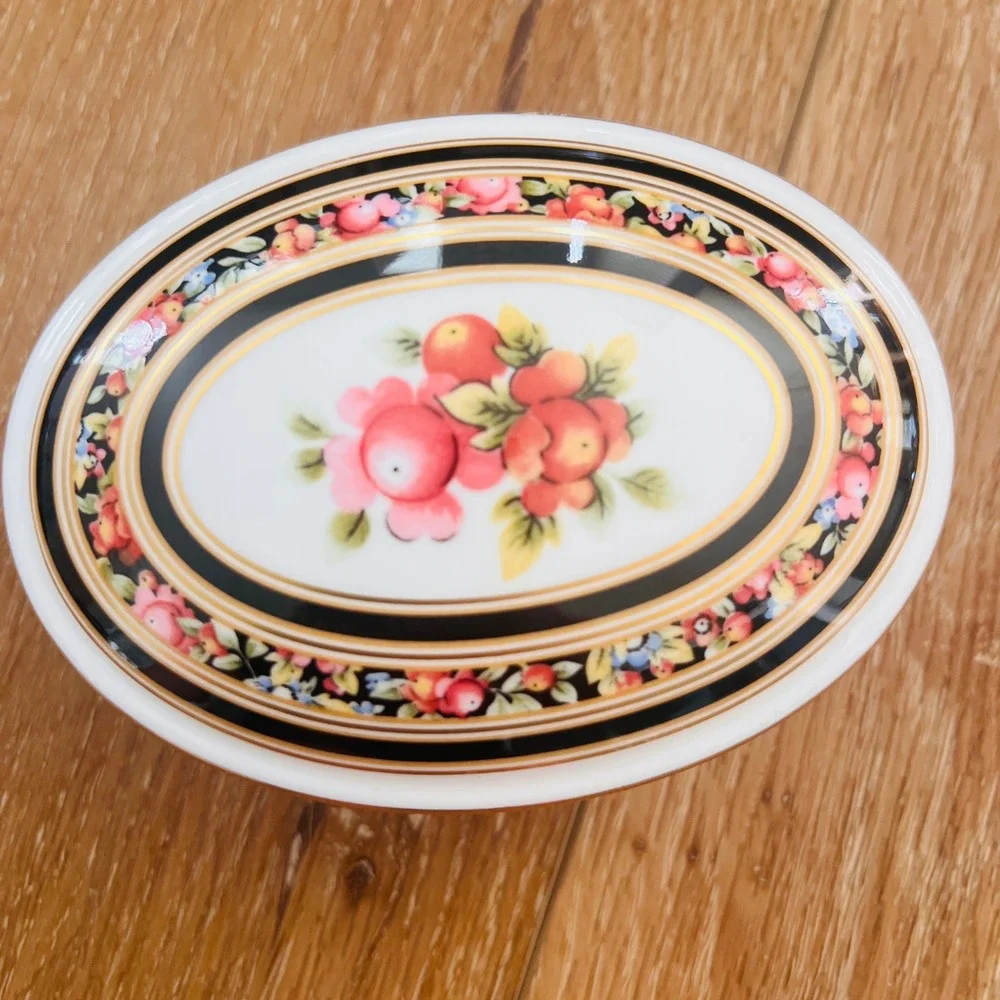 Vintage Wedgwood Clio Oval Trinket Box Bone China Floral Fruit Gold England 1992